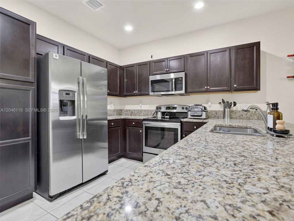 For Sale: $420,000 (3 beds, 2 baths, 1505 Square Feet)
