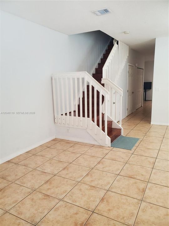For Rent: $3,200 (3 beds, 2 baths, 1496 Square Feet)