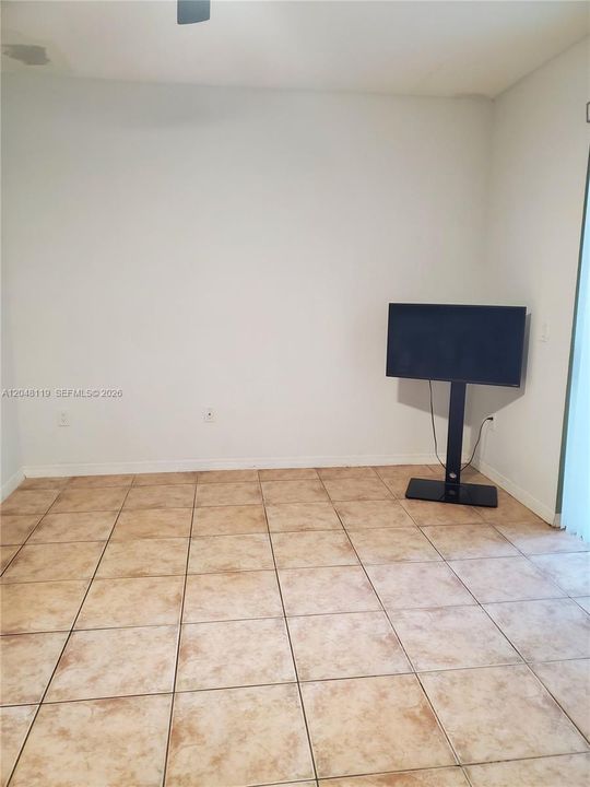 For Rent: $3,200 (3 beds, 2 baths, 1496 Square Feet)