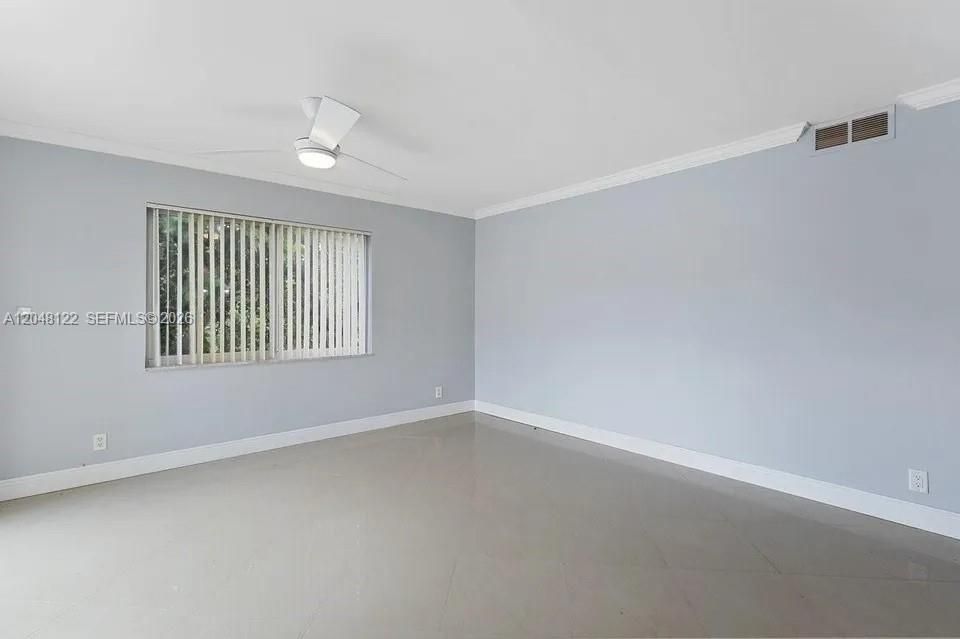 For Rent: $2,950 (3 beds, 3 baths, 1752 Square Feet)