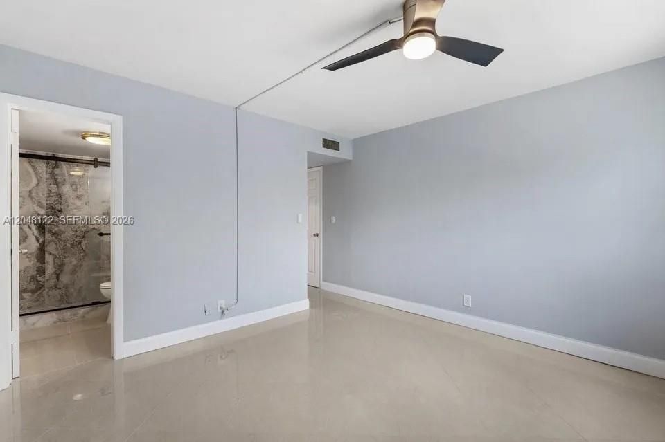 For Rent: $2,950 (3 beds, 3 baths, 1752 Square Feet)