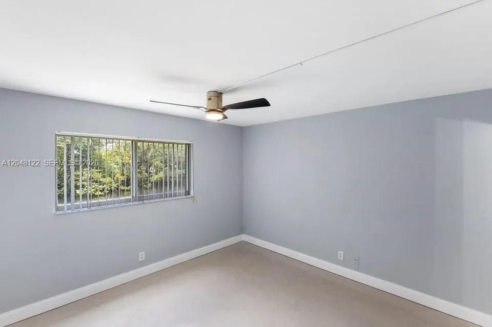 For Rent: $2,950 (3 beds, 3 baths, 1752 Square Feet)