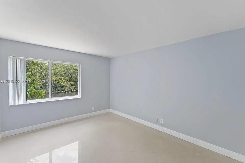 For Rent: $2,950 (3 beds, 3 baths, 1752 Square Feet)