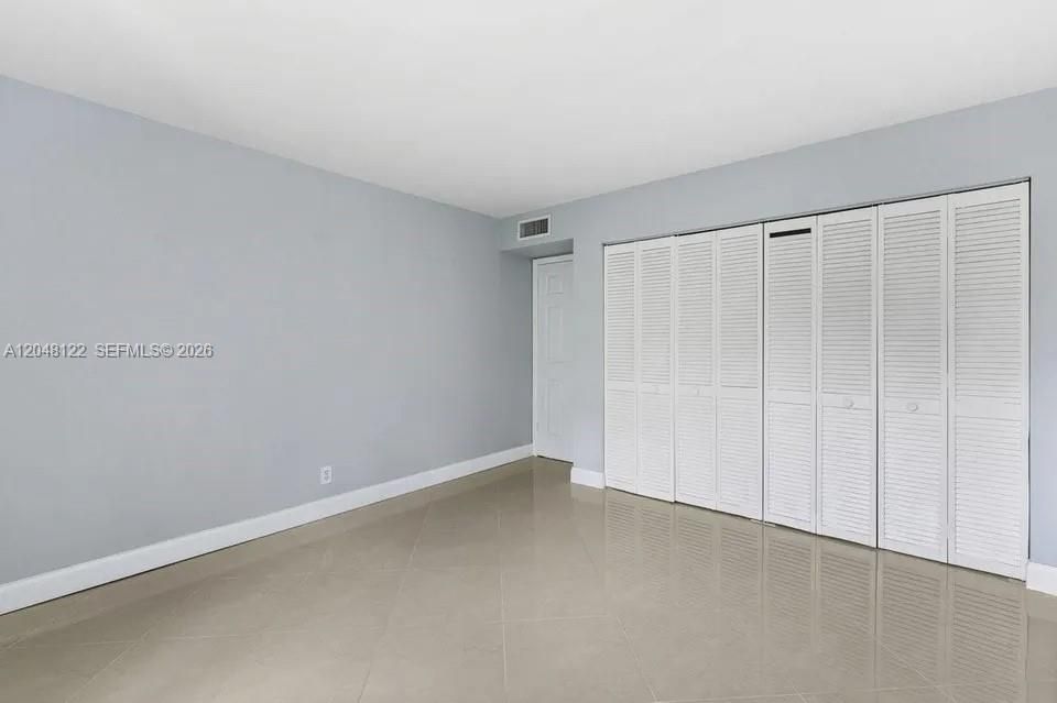 For Rent: $2,950 (3 beds, 3 baths, 1752 Square Feet)