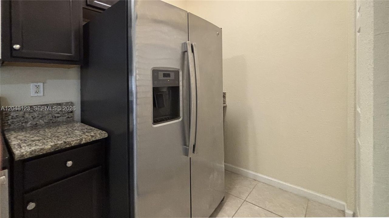 For Rent: $1,500 (0 beds, 1 baths, 2312 Square Feet)