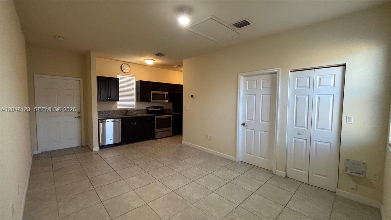 For Rent: $1,500 (0 beds, 1 baths, 2312 Square Feet)