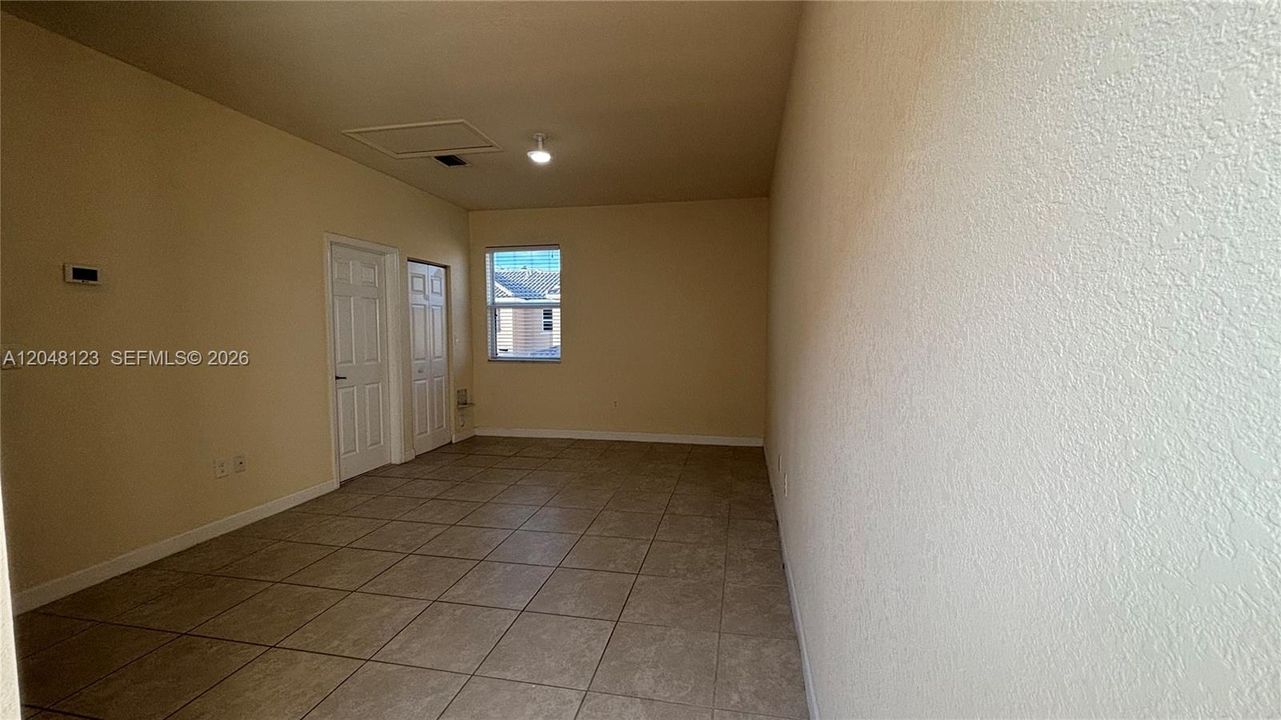 For Rent: $1,500 (0 beds, 1 baths, 2312 Square Feet)