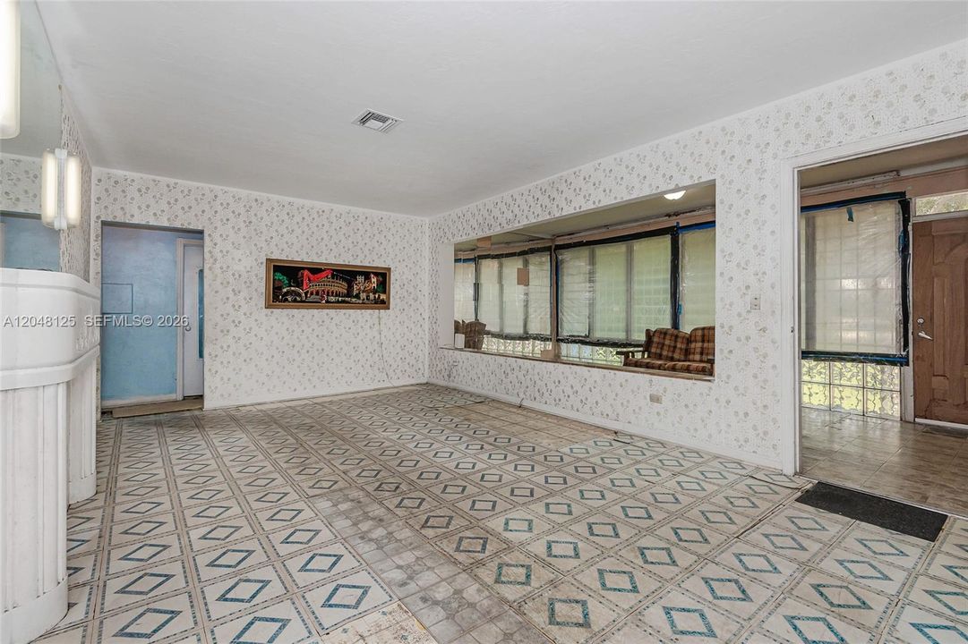 For Sale: $1,125,000 (3 beds, 2 baths, 1466 Square Feet)