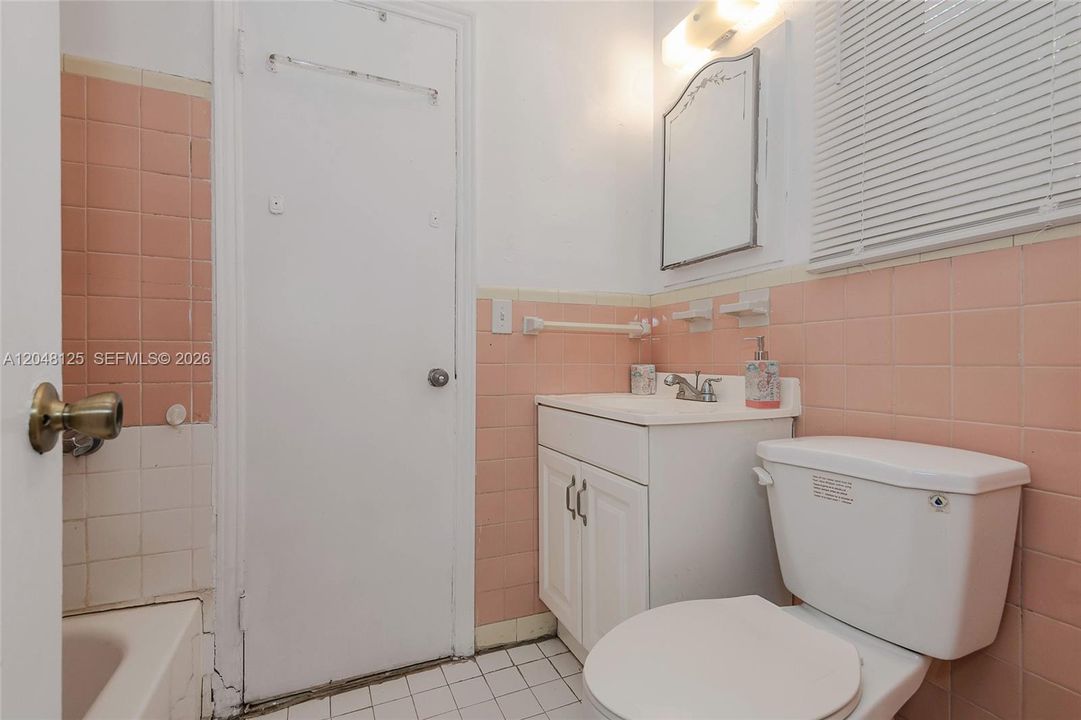 For Sale: $1,125,000 (3 beds, 2 baths, 1466 Square Feet)