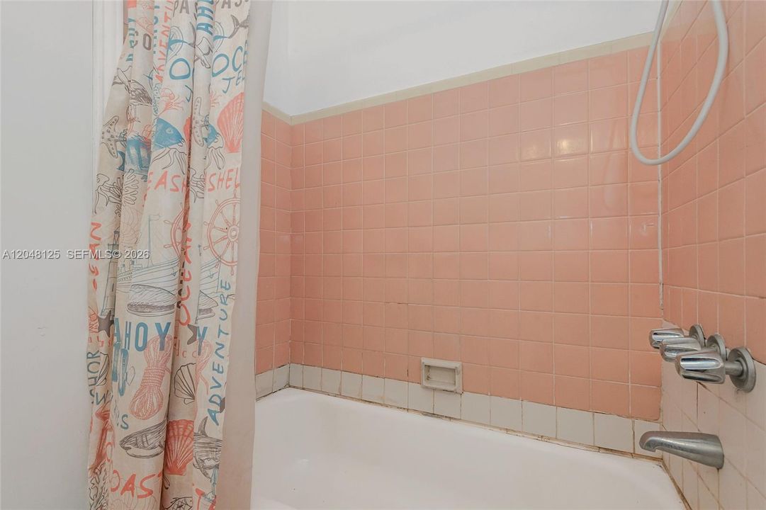 For Sale: $1,125,000 (3 beds, 2 baths, 1466 Square Feet)