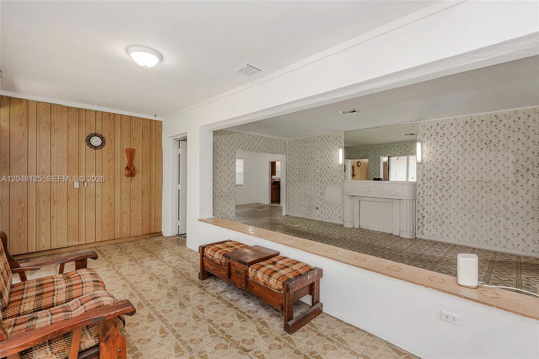 For Sale: $1,125,000 (3 beds, 2 baths, 1466 Square Feet)