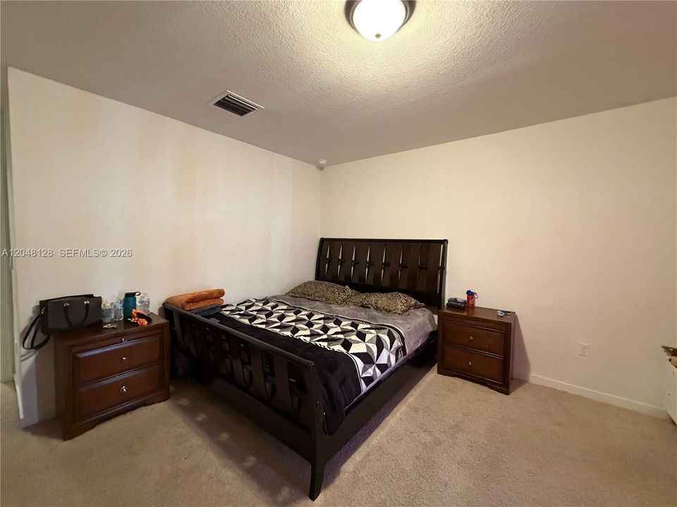 For Sale: $549,000 (4 beds, 3 baths, 2002 Square Feet)