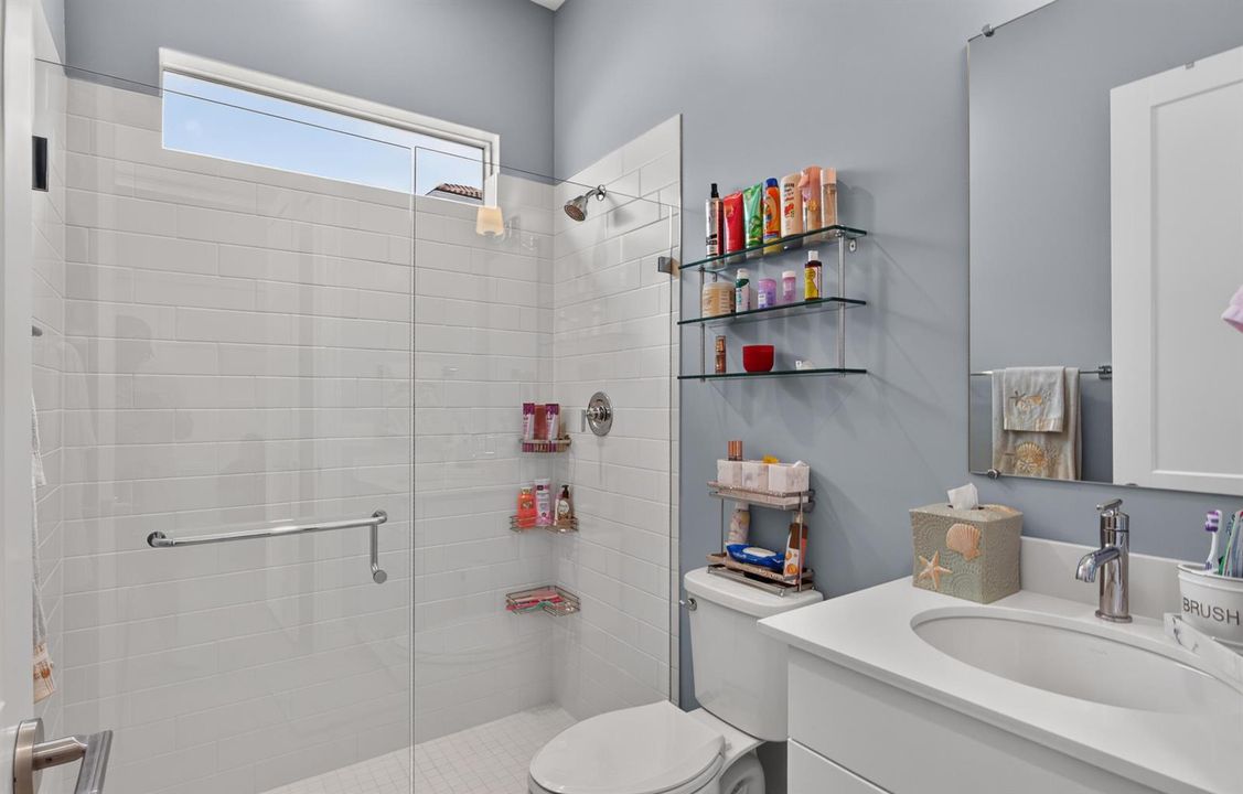4th Bedroom Bath