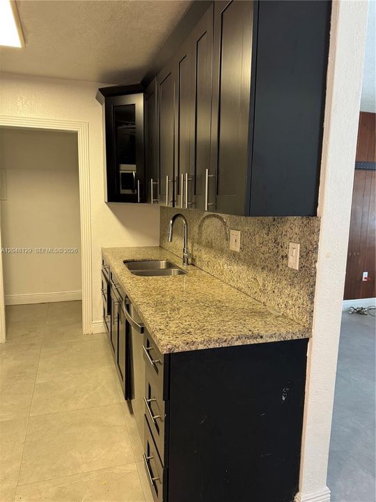 В аренду: $2,500 (3 спален, 2 ванн, 1781 Квадратных фут)