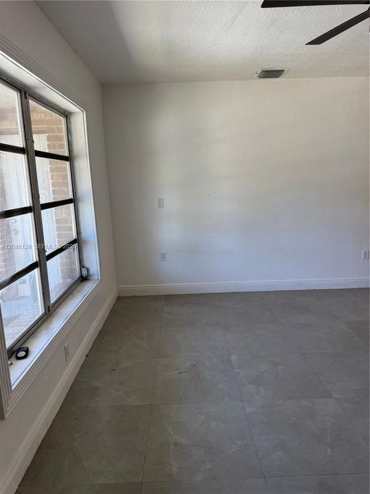В аренду: $2,500 (3 спален, 2 ванн, 1781 Квадратных фут)