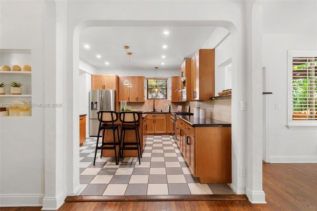En Venta: $1,450,000 (3 camas, 3 baños, 2354 Pies cuadrados)