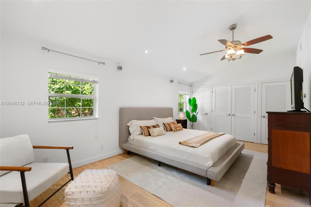 En Venta: $1,450,000 (3 camas, 3 baños, 2354 Pies cuadrados)