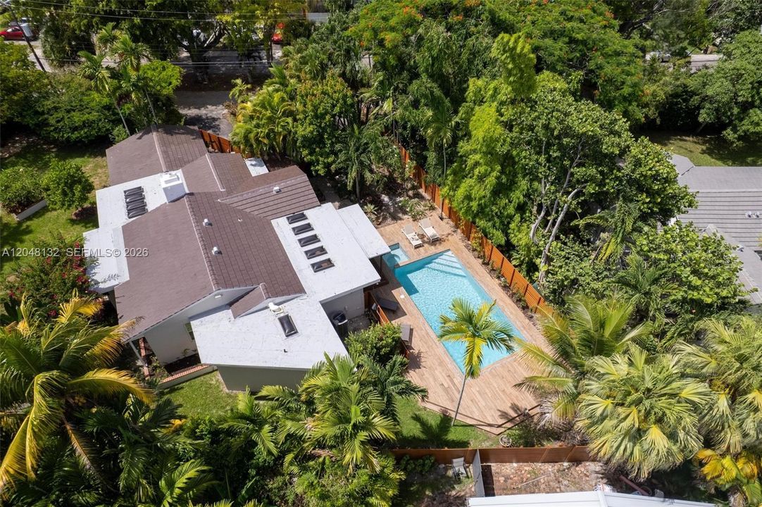 En Venta: $1,450,000 (3 camas, 3 baños, 2354 Pies cuadrados)