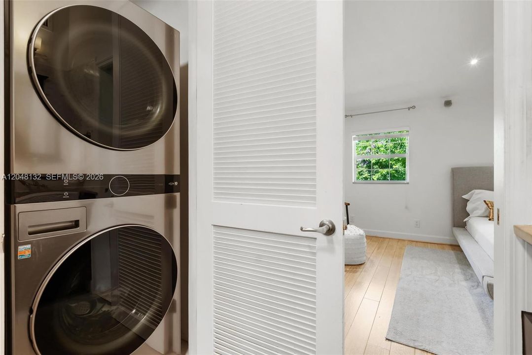 En Venta: $1,450,000 (3 camas, 3 baños, 2354 Pies cuadrados)