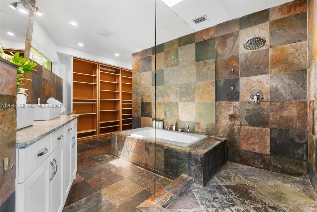 En Venta: $1,450,000 (3 camas, 3 baños, 2354 Pies cuadrados)