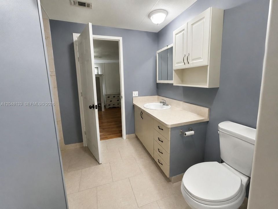 В аренду: $1,950 (2 спален, 1 ванн, 1430 Квадратных фут)