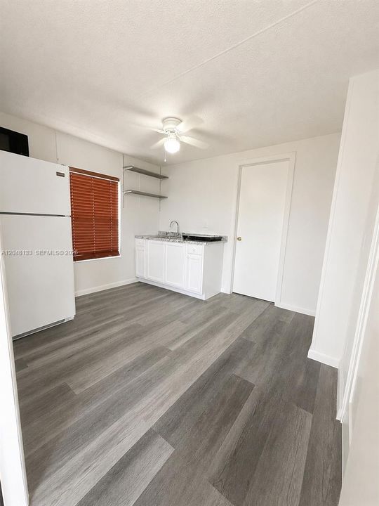 В аренду: $1,950 (2 спален, 1 ванн, 1430 Квадратных фут)