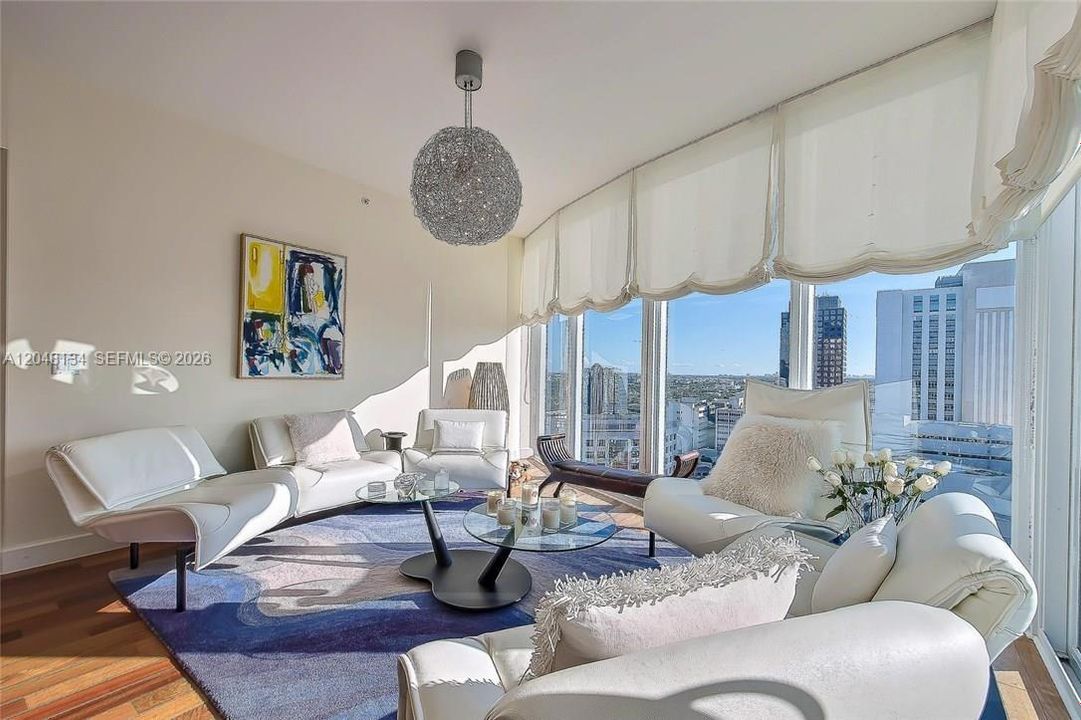 For Rent: $6,500 (2 beds, 2 baths, 1161 Square Feet)