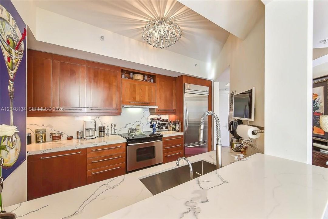 For Rent: $6,500 (2 beds, 2 baths, 1161 Square Feet)