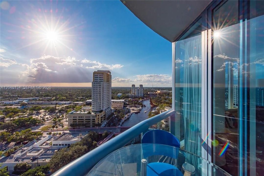 For Rent: $6,500 (2 beds, 2 baths, 1161 Square Feet)