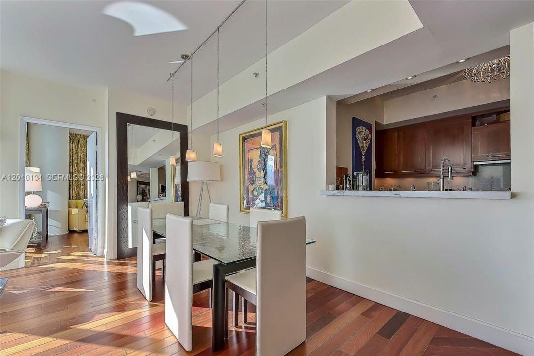 For Rent: $6,500 (2 beds, 2 baths, 1161 Square Feet)