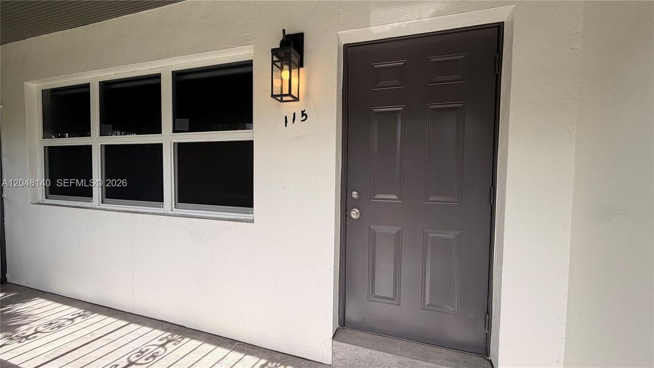 For Rent: $2,200 (2 beds, 1 baths, 794 Square Feet)
