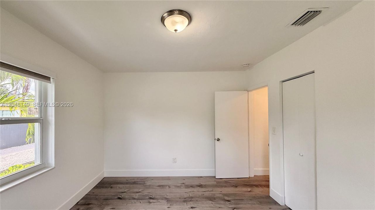 For Rent: $2,200 (2 beds, 1 baths, 794 Square Feet)