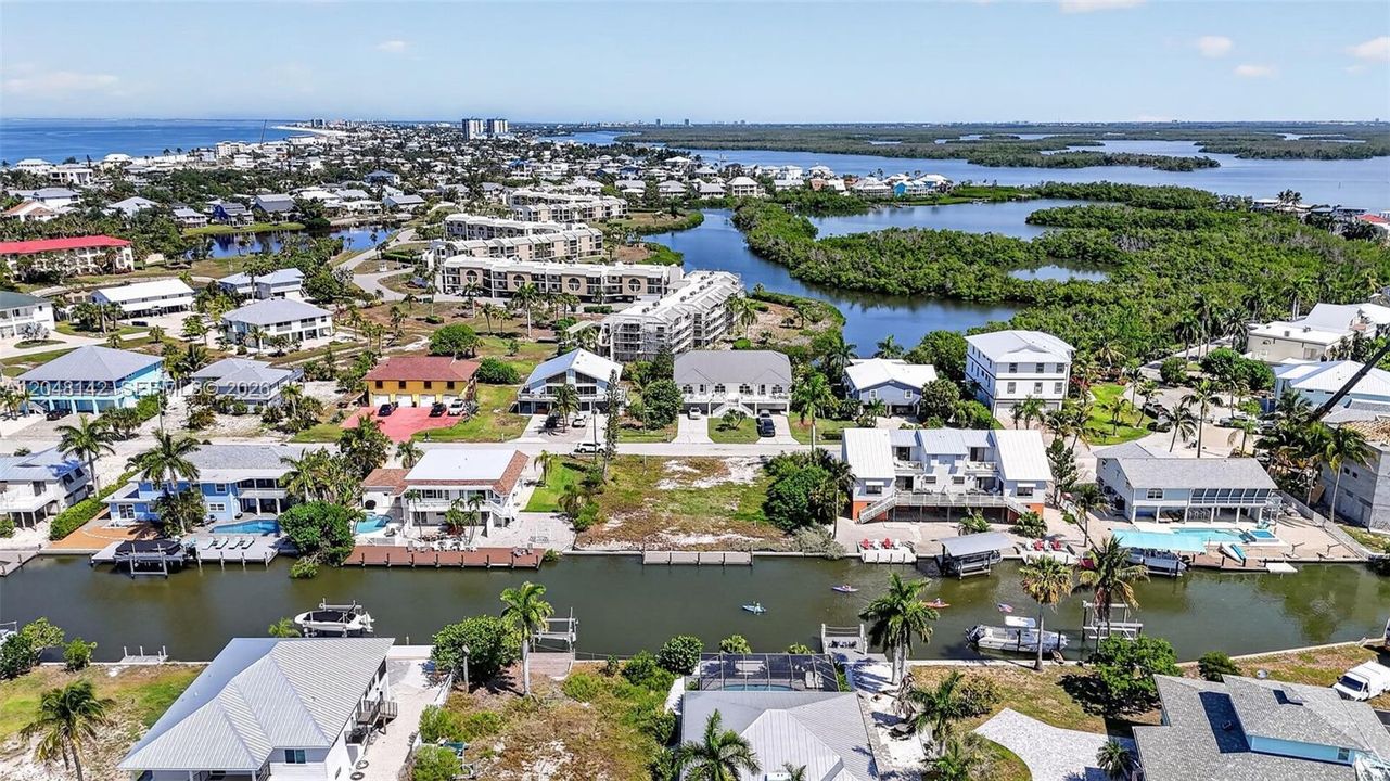 En Venta: $800,000 (0.11 acres)