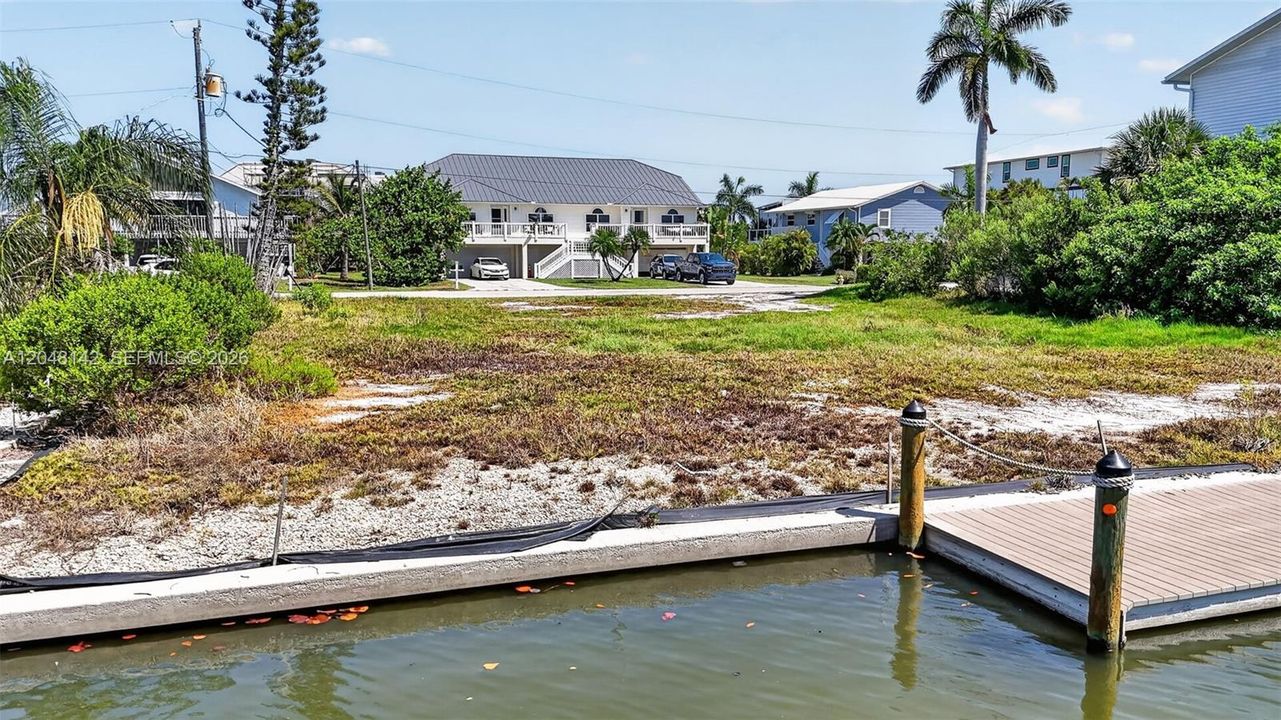 En Venta: $800,000 (0.11 acres)