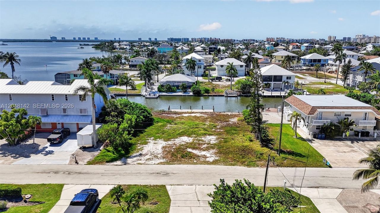 En Venta: $800,000 (0.11 acres)