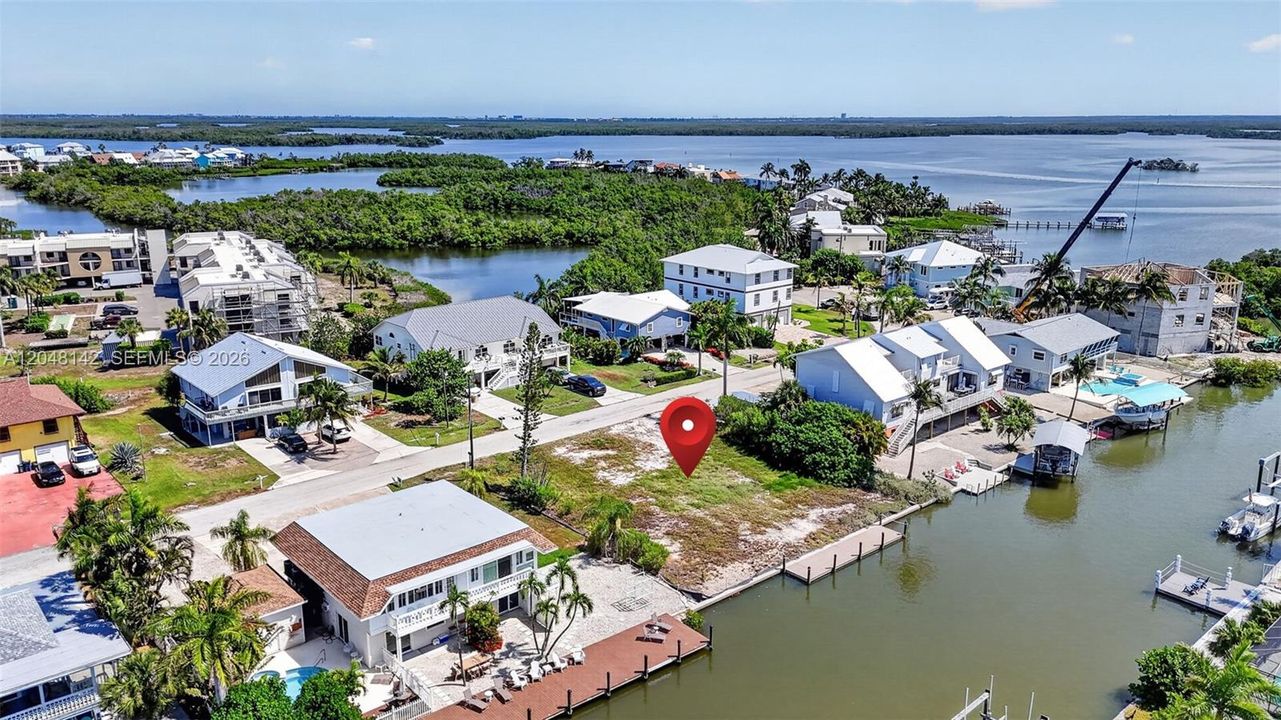 En Venta: $800,000 (0.11 acres)