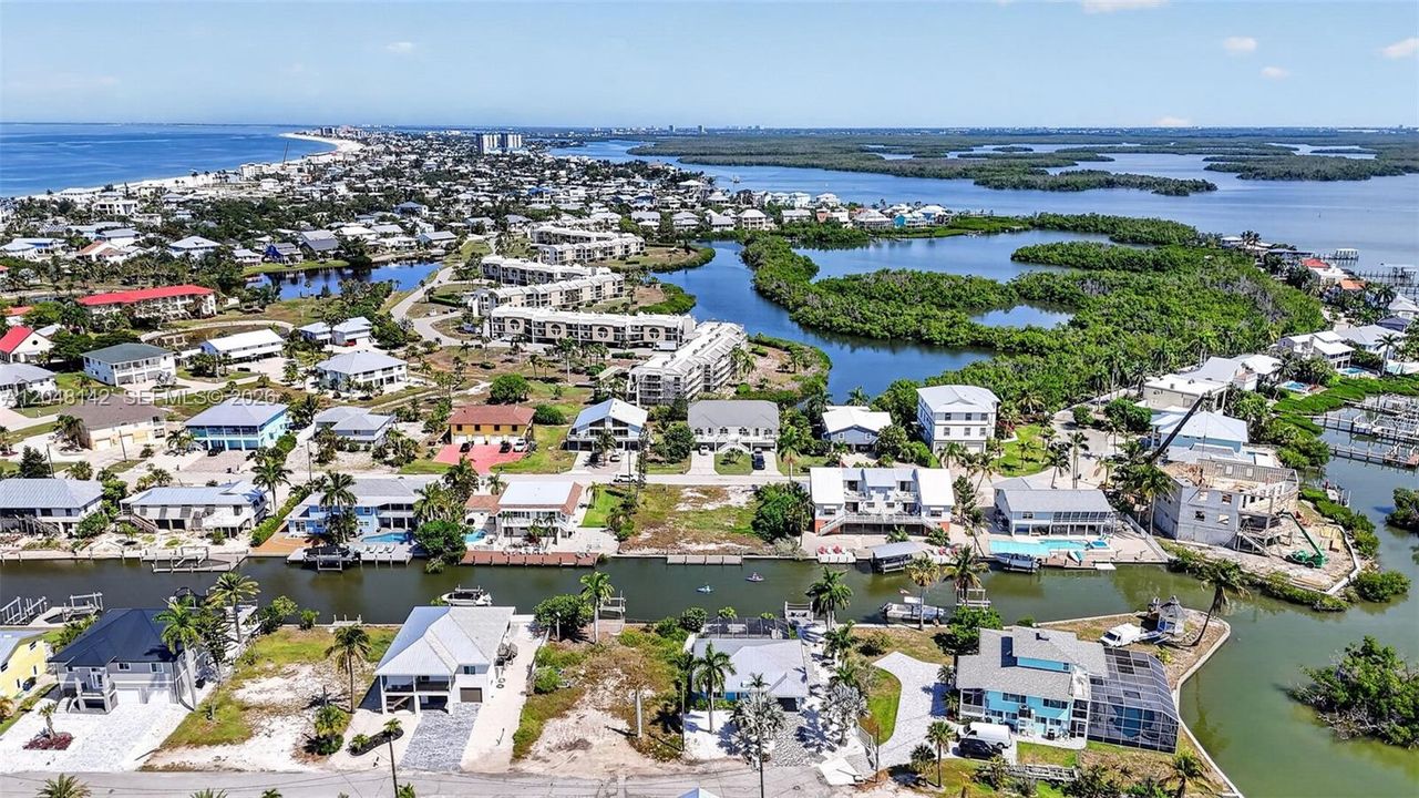 En Venta: $800,000 (0.11 acres)