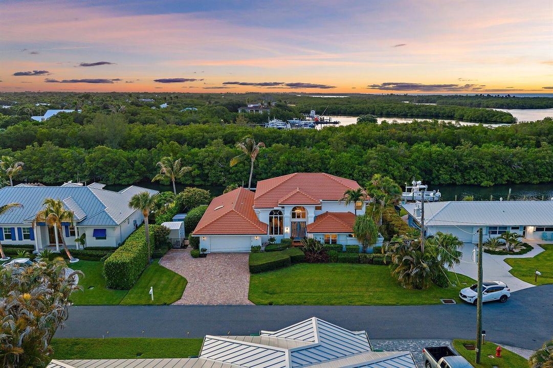 103-8565SEPalmSt-HobeSound-SMALL