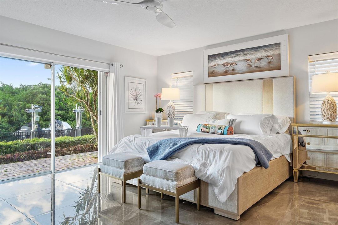 080-8565SEPalmSt-HobeSound-SMALL