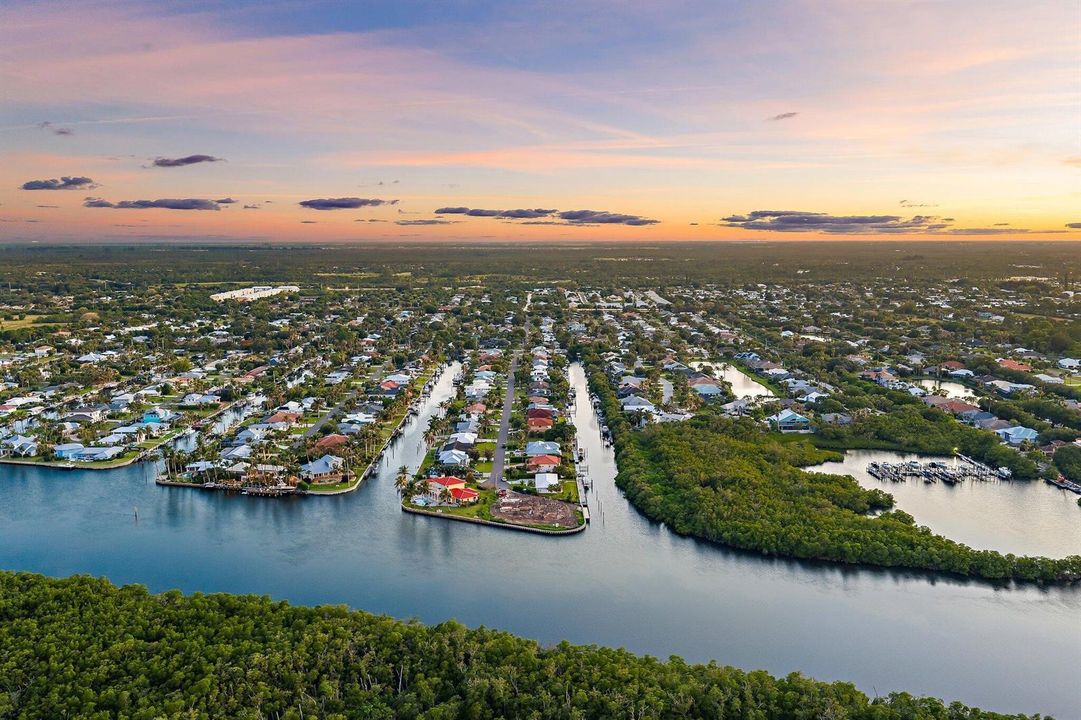 121-8565SEPalmSt-HobeSound-SMALL