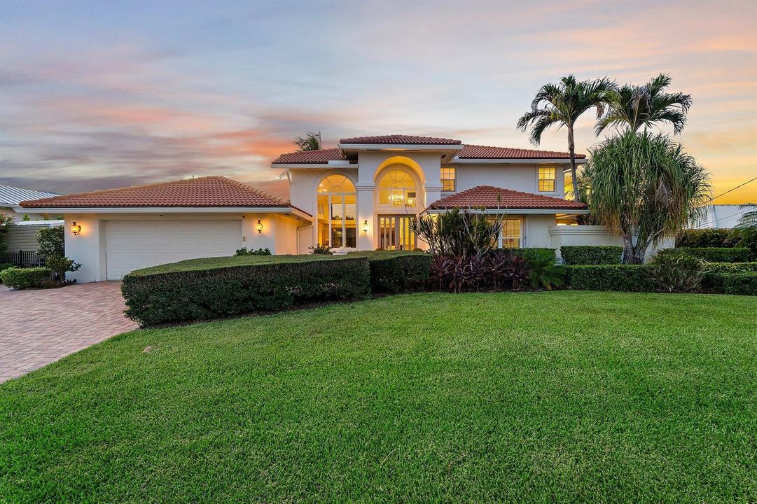 128-8565SEPalmSt-HobeSound-SMALL