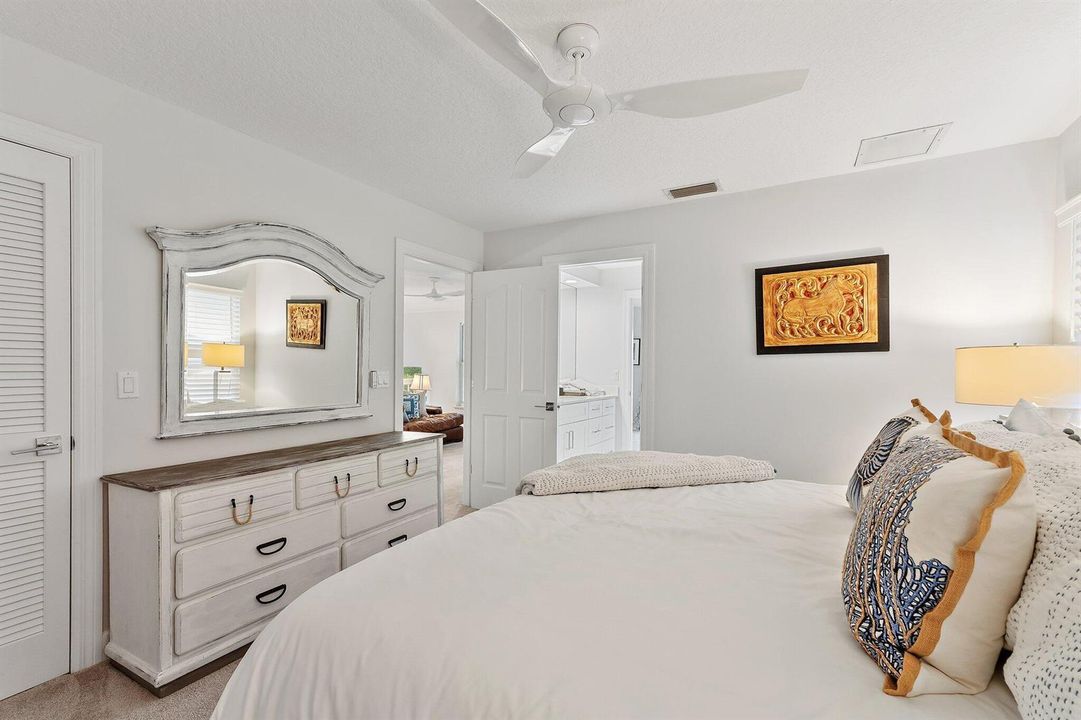 095-8565SEPalmSt-HobeSound-SMALL
