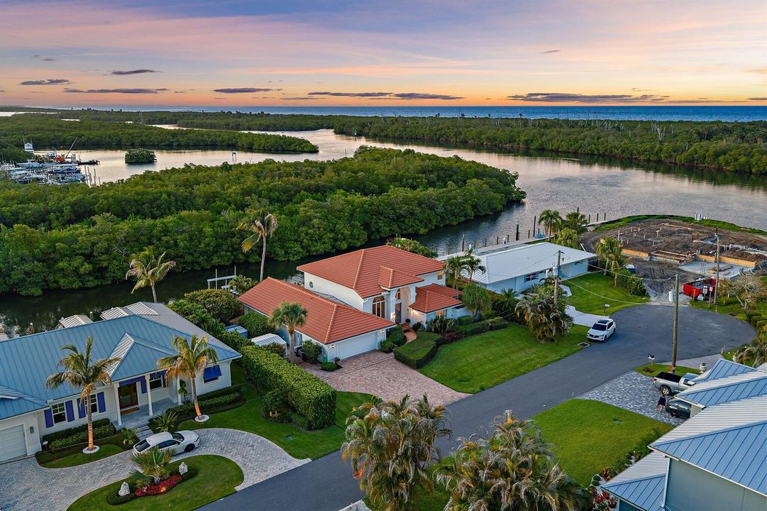 105-8565SEPalmSt-HobeSound-SMALL