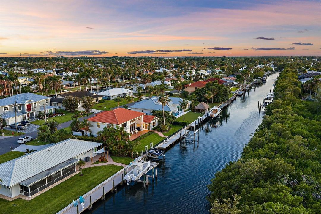 110-8565SEPalmSt-HobeSound-SMALL