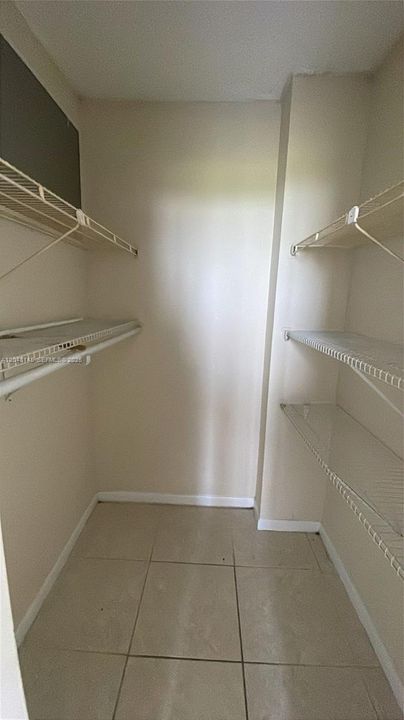For Rent: $2,150 (2 beds, 2 baths, 960 Square Feet)