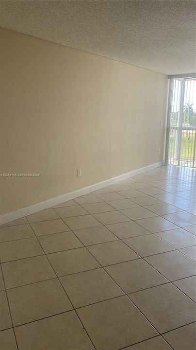 For Rent: $2,150 (2 beds, 2 baths, 960 Square Feet)