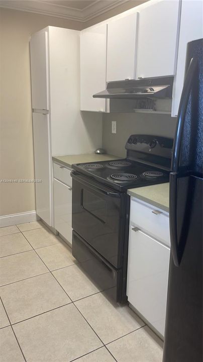 For Rent: $2,150 (2 beds, 2 baths, 960 Square Feet)