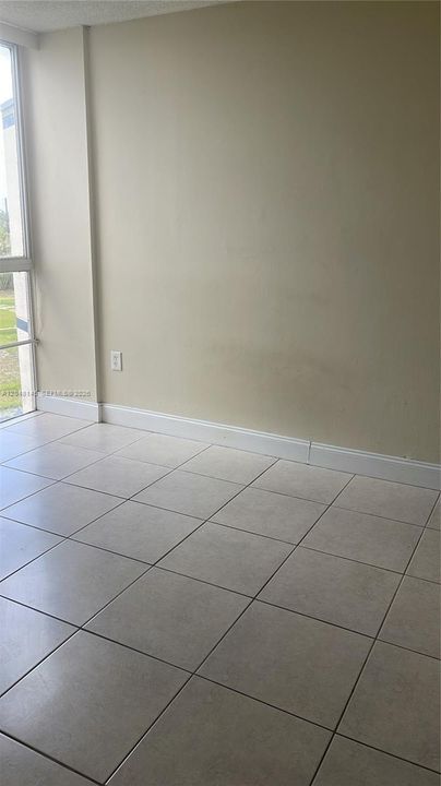 For Rent: $2,150 (2 beds, 2 baths, 960 Square Feet)