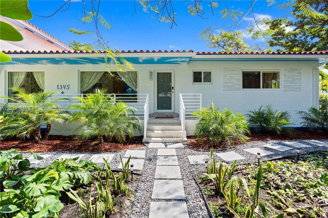 For Rent: $11,000 (4 beds, 4 baths, 2150 Square Feet)