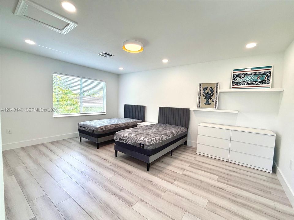 bedroom 4 /2d floor